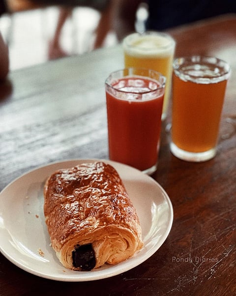Have some bakes with fresh juices at their cafe